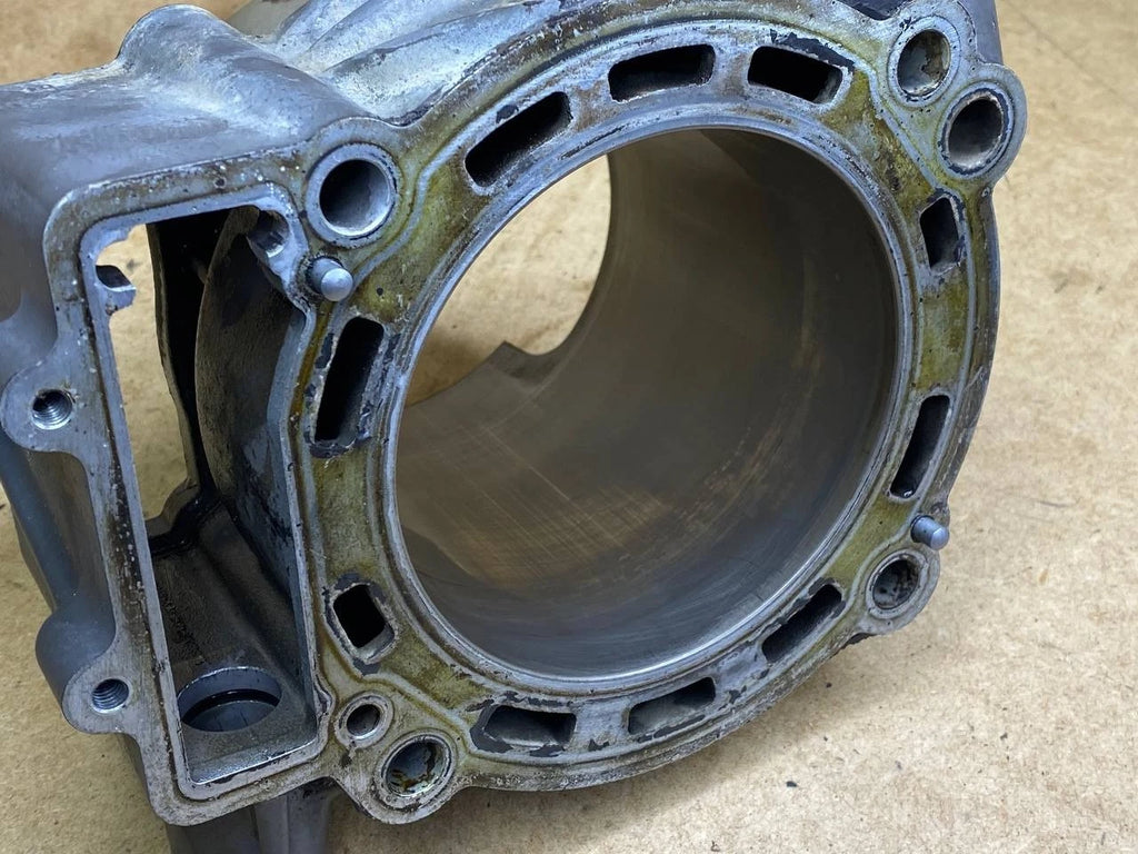 KTM 690 duke smc enduro 2010-2018 piston cylinder engine 75330038100 75330038000