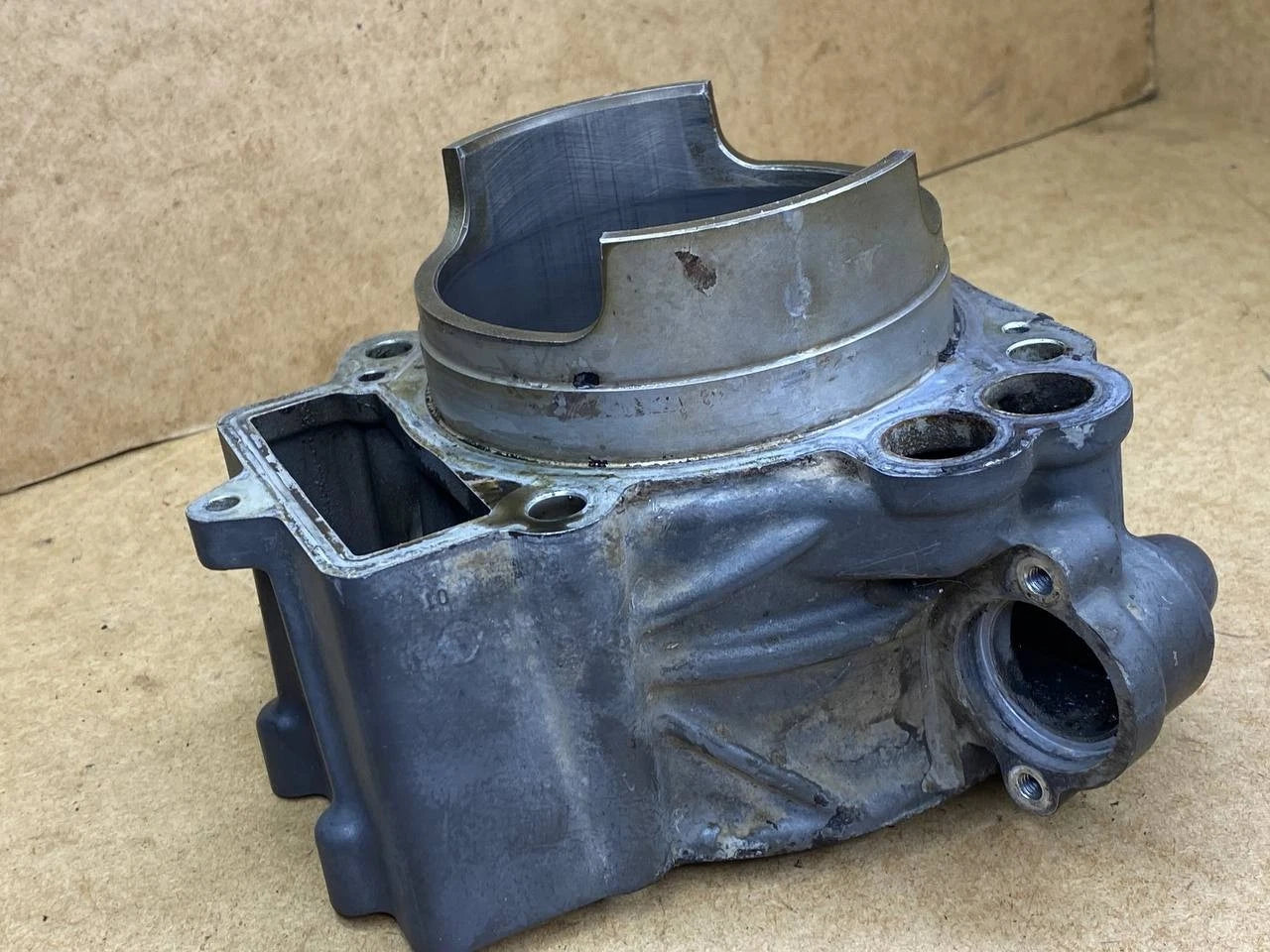 KTM 690 duke smc enduro 2010-2018 piston cylinder engine 75330038100 75330038000