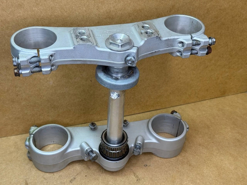 KTM 690 SMC R Enduro Triple Clamp 32-34 Offset 2008-2018 76501131033 76501134033