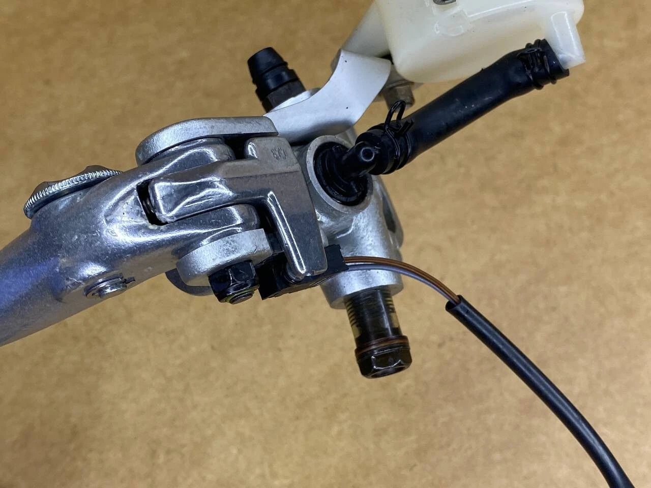 KTM 950 * 690 950 1090 * SM Hand brake master Cylinder lever 62513001000 brembo