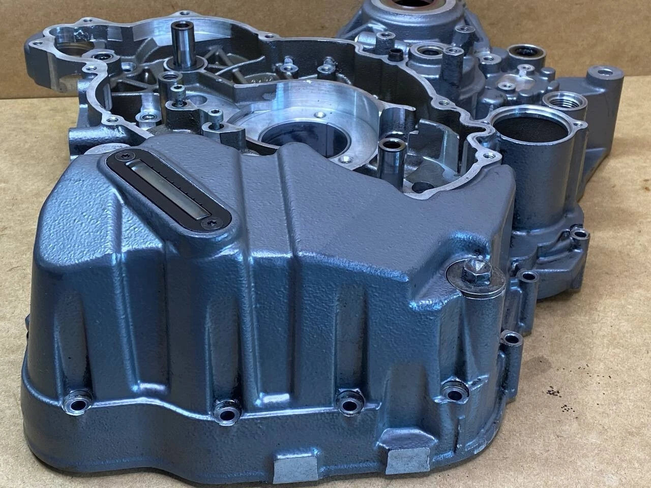 ktm 1290 super duke R 2017-2019 engine crank case casing left 6163000004424