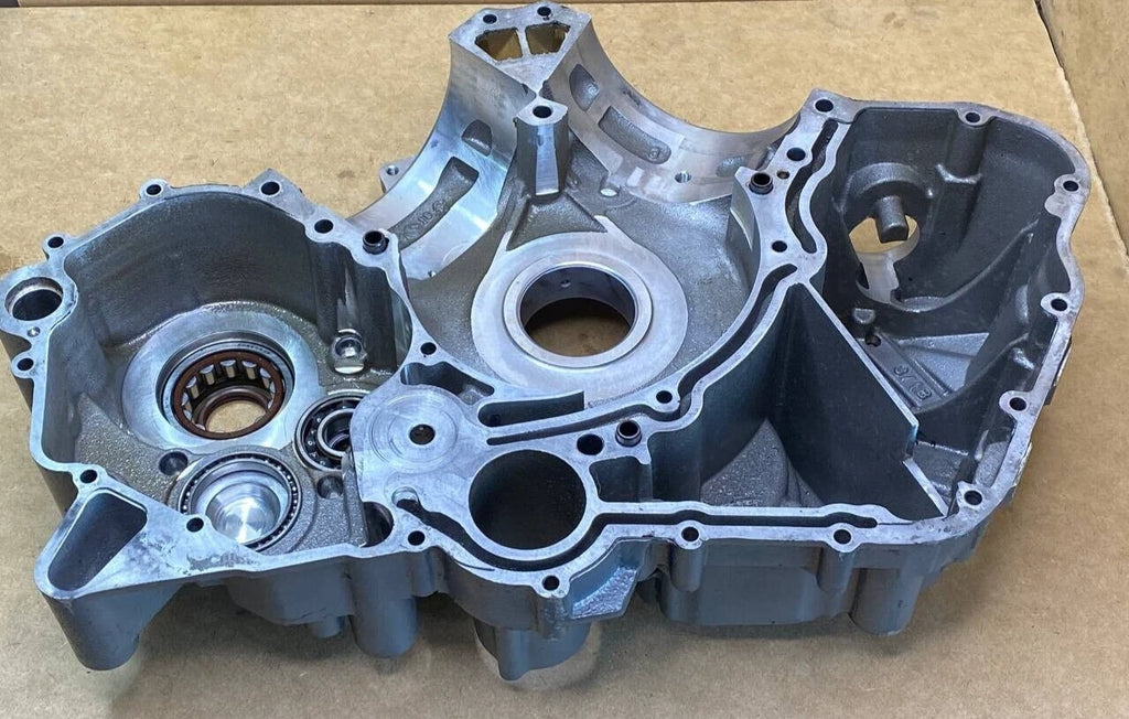 ktm 1290 super duke R 2017-2019 engine crank case casing left 6163000004424