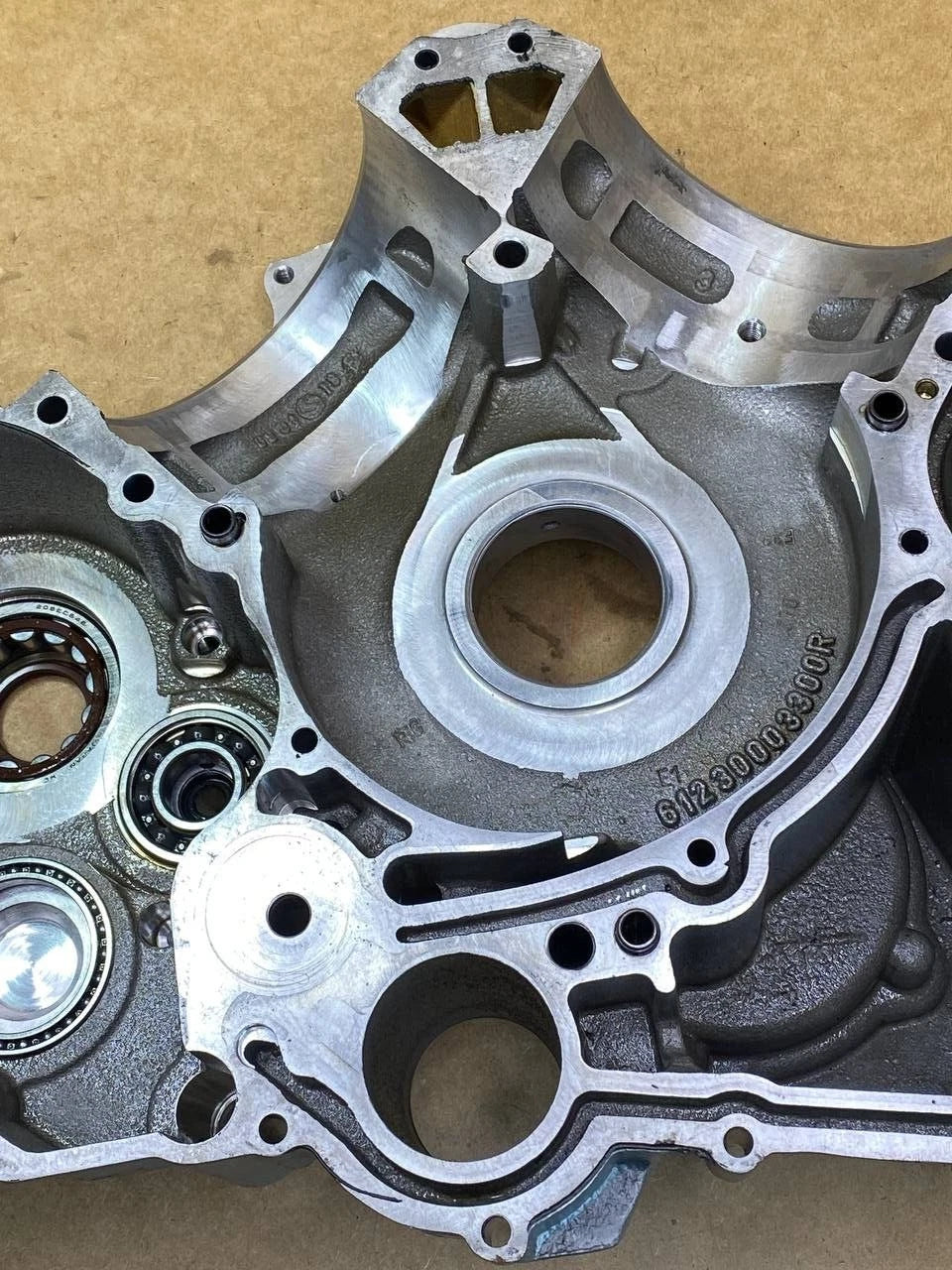 ktm 1290 super duke R 2017-2019 engine crank case casing left 6163000004424