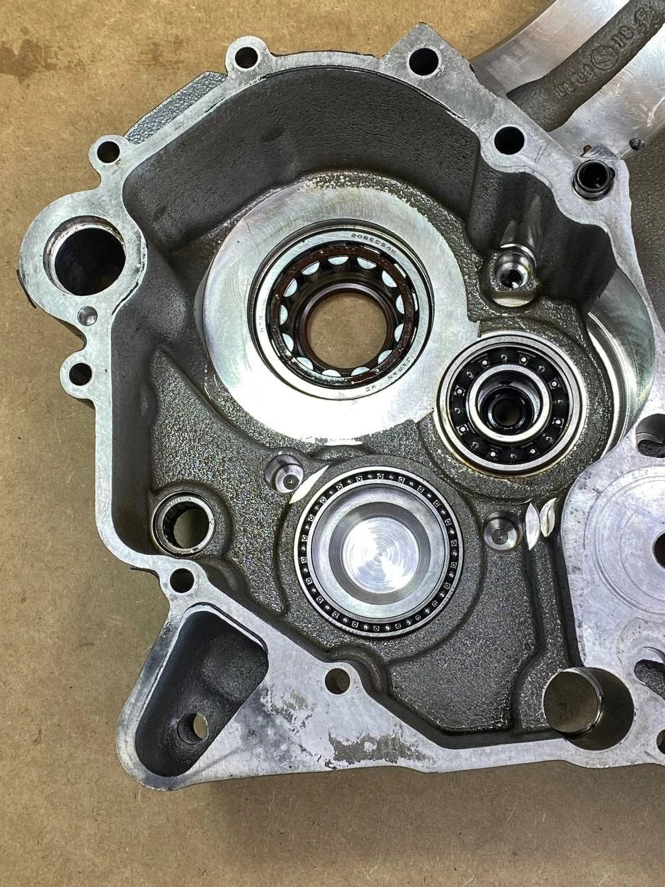 ktm 1290 super duke R 2017-2019 engine crank case casing left 6163000004424