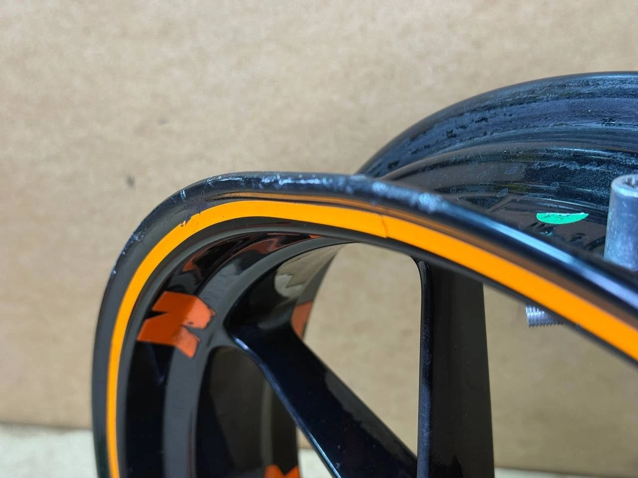 Share KTM 1290 Super duke GT R 2014-2023 Front Wheel disc 61609001244C1 6130900104430